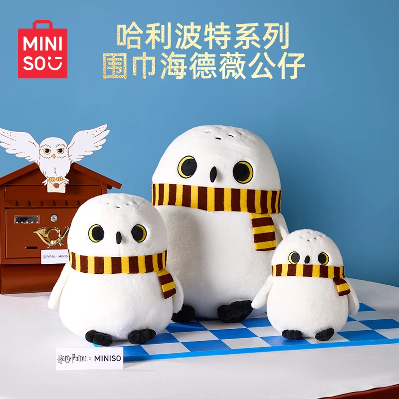 

MINISO Harrys Potter Series - Hedwig Figure with Scarf, Cute Owl Model Toy Room Decoration Children's Christmas Gift