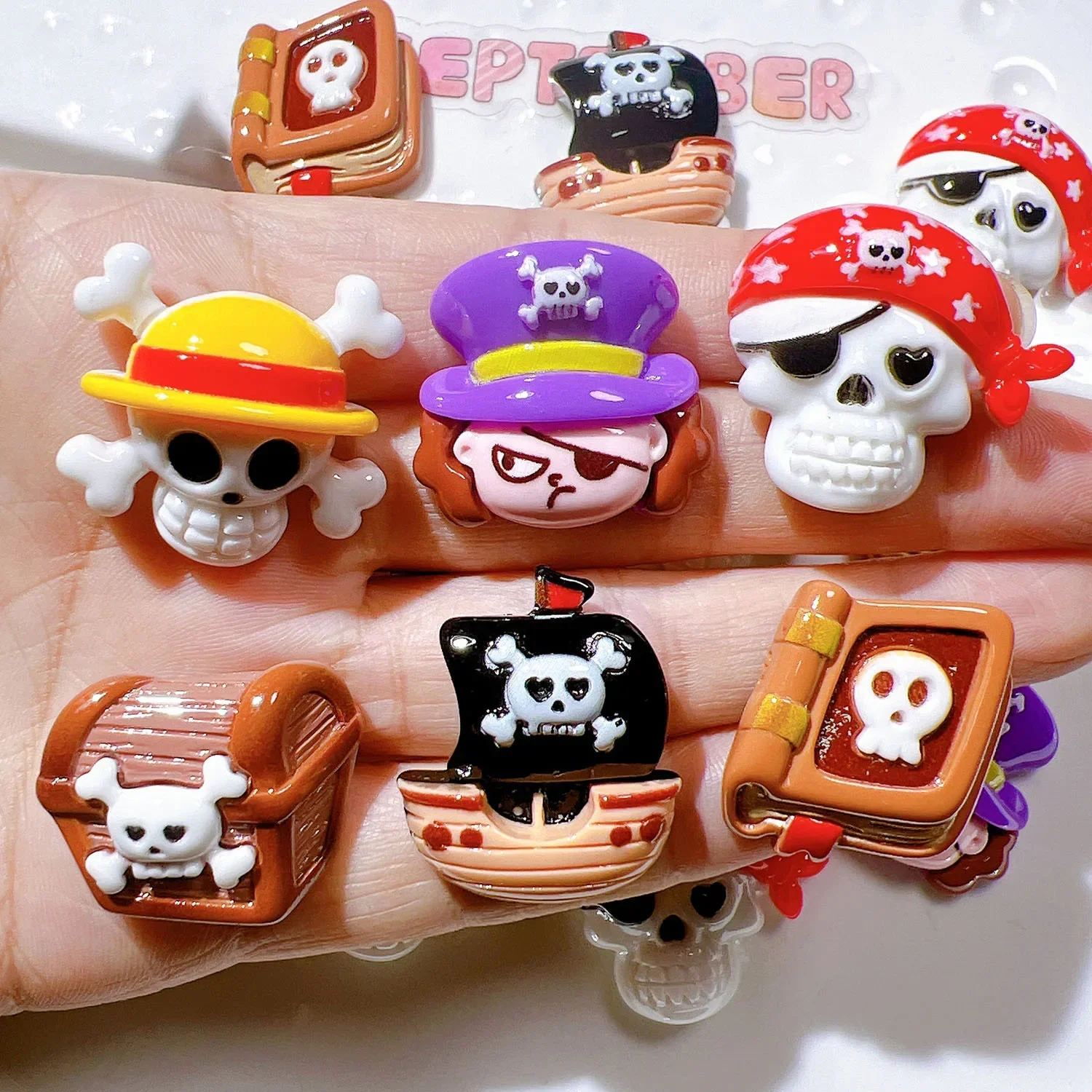 10Pcs cartoon Pirate Skull Flatback Resin Cabochon For Hair Bows DIY Scrapbooking Phone Decoration Jewelry Crafts Accessories