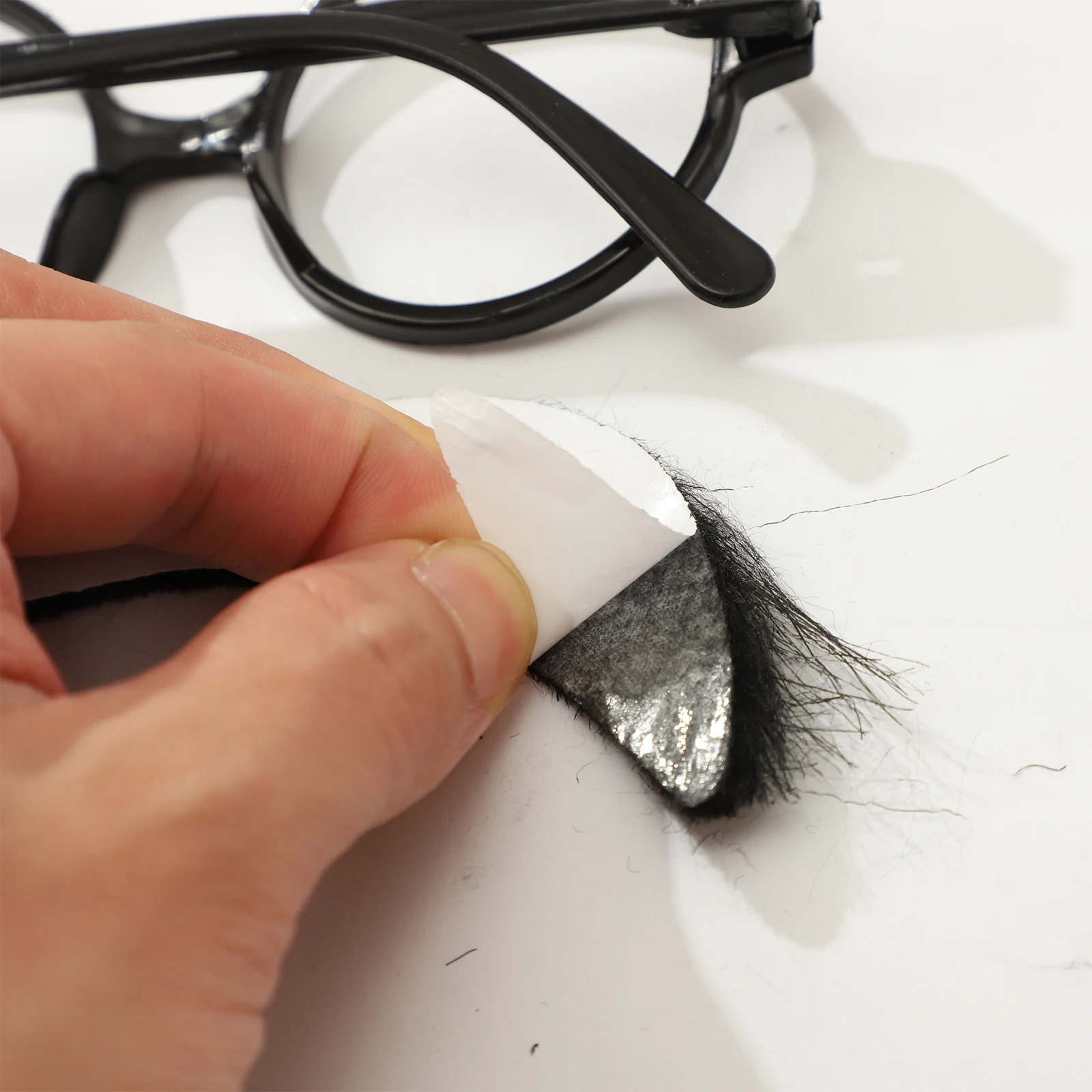 Adults Kids Plastic Round Frame Glasses with Realistic Self-adhesive Mustache Costume Accessory for Halloween Cosplay Party