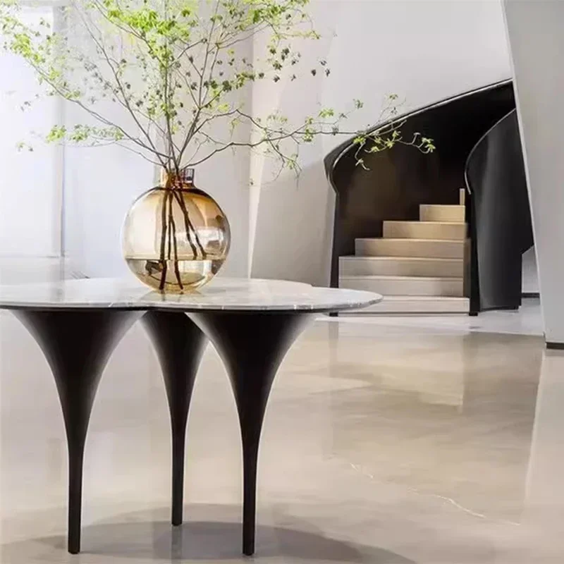 Designer simple wabi wind creative fiberglass special-shaped clover tripod table, lobby courtyard round table