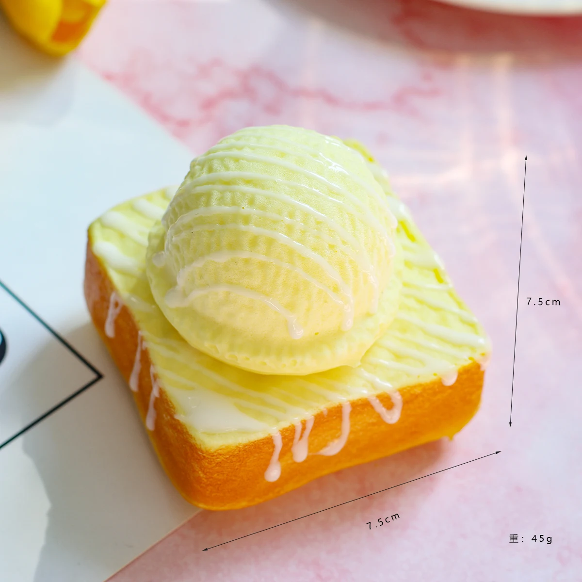 1 Stück Croissant-Horn/Toast-Eiscreme-Reisball mit langsamem Rückprall und Knetdekor
