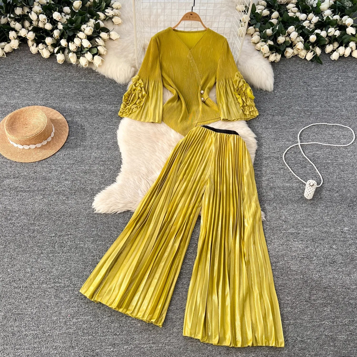 Luxury Spring Summer Women Miyake 2 Piece Set Fashion Vintage Hot stamping wrinkles Tops+High Waist Pants Sets