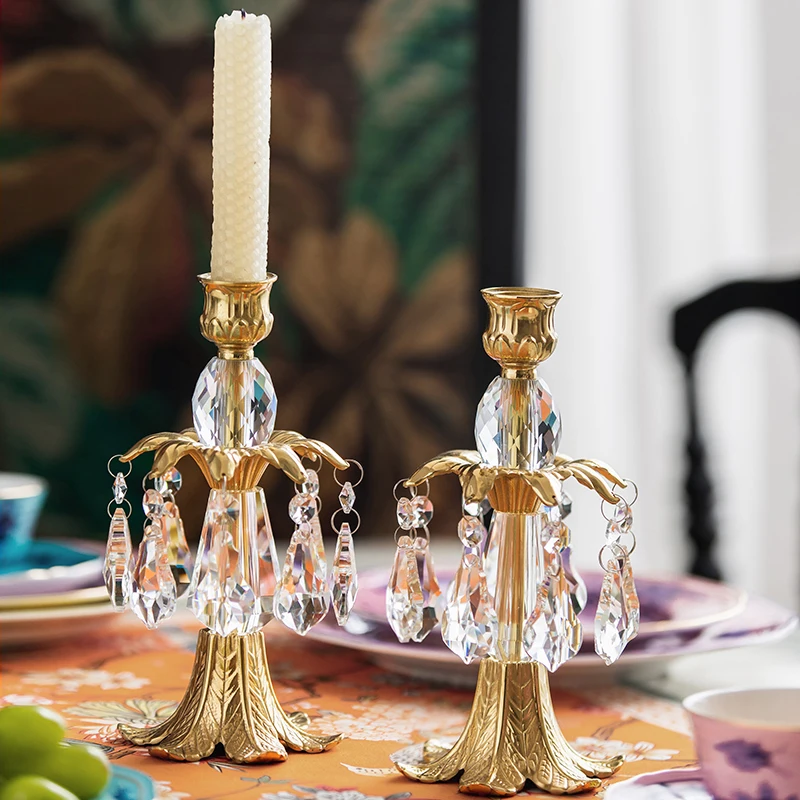

Crystal Brass Candle Holder Vintage Table Ornaments Crystal Pendant Candlestick Decorative Atmosphere Sense Candlelight Props