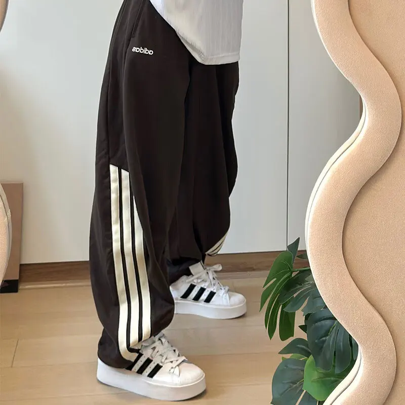 

Adidas Trendy Checkered Pants, Pocket Decoration Design, Suitable for Diverse Daily Scenarios