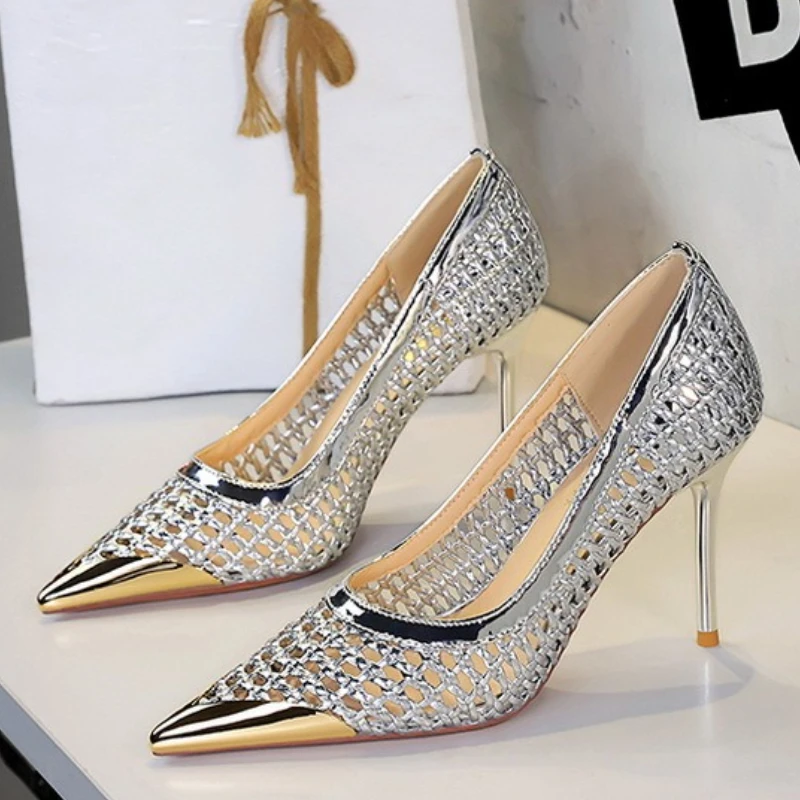 2026 النمط الفرنسي النساء مضخات موضة الجوف خارج المنسوجة خنجر حذا فردي للسيدات أشار تو الفم الضحلة 9.5 سنتيمتر عالية الكعب الأحذية #3