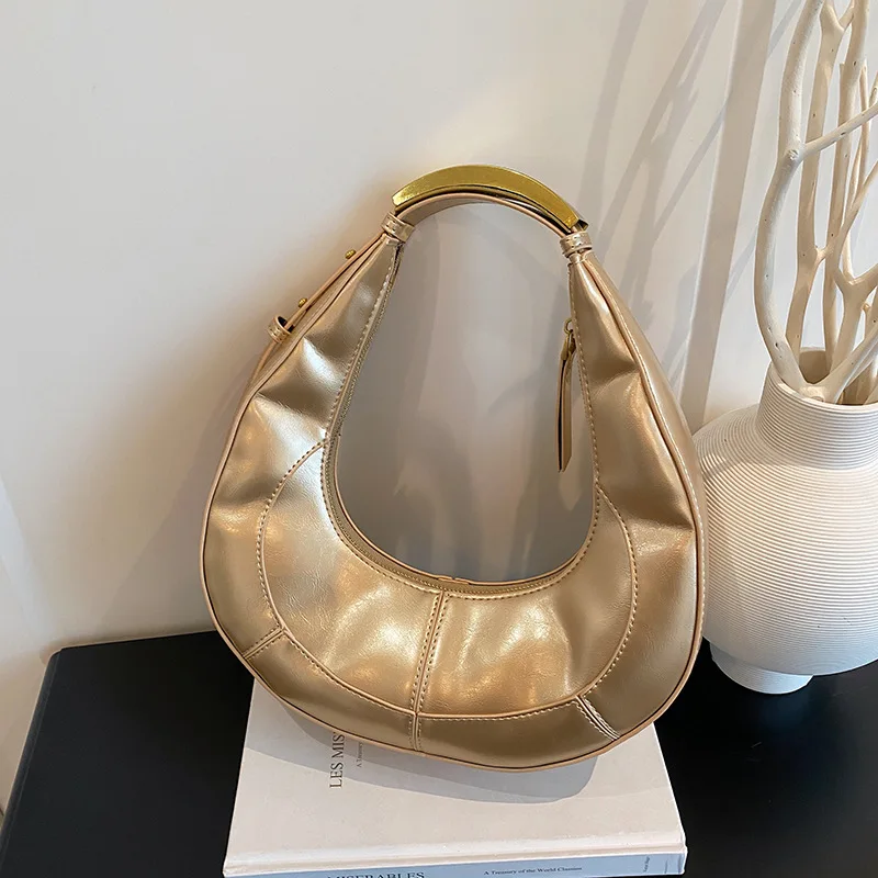 تصميم معدني محمول بكتف واحد تحت الإبط حقيبة ريترو نصف قمر حقيبة الملمس لينة بولي PU الربط حقائب يد نسائية فاخرة للحفلات