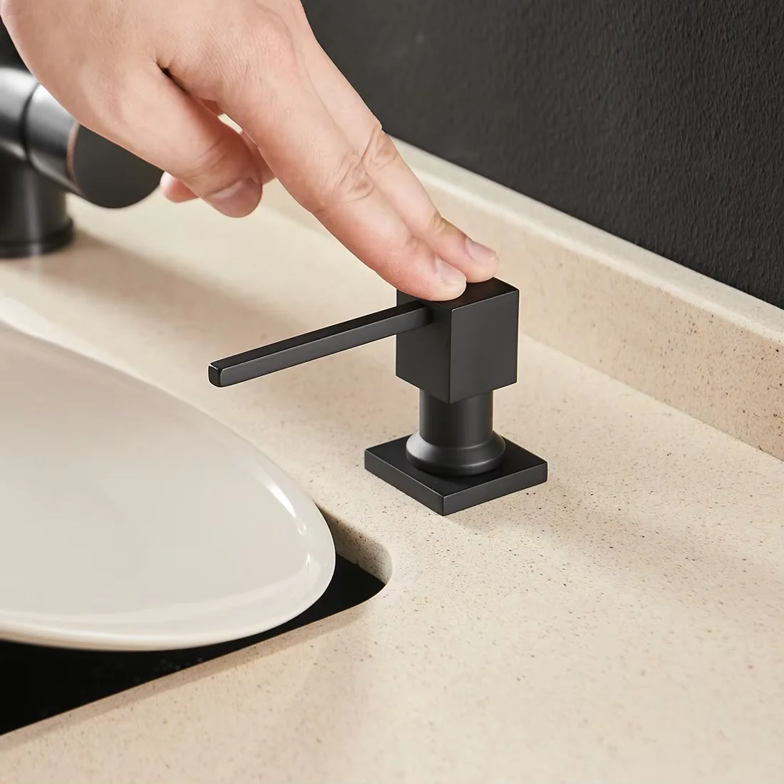 

Deck Mounted Kitchen Soap Dispensers Square Pump Chrome Finished Soap Dispensers for Kitchen Built in Counter top Dispenser 2306