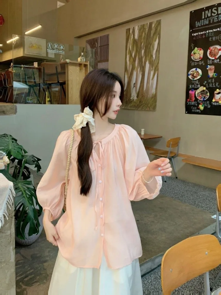 

Женская рубашка с длинным рукавом для защиты от солнца, весенняя, с милым бантом, свободного кроя, с рукавами 3/4, розовая, нежная, плиссированная, во французском стиле