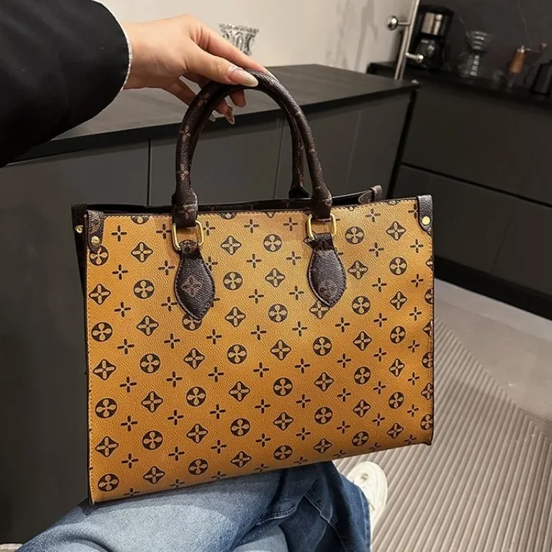 

French Niche Handbag for Women 2025, A Fashionable and Retro Tote Bag with Large Capacity and Versatile Commuting Patterns