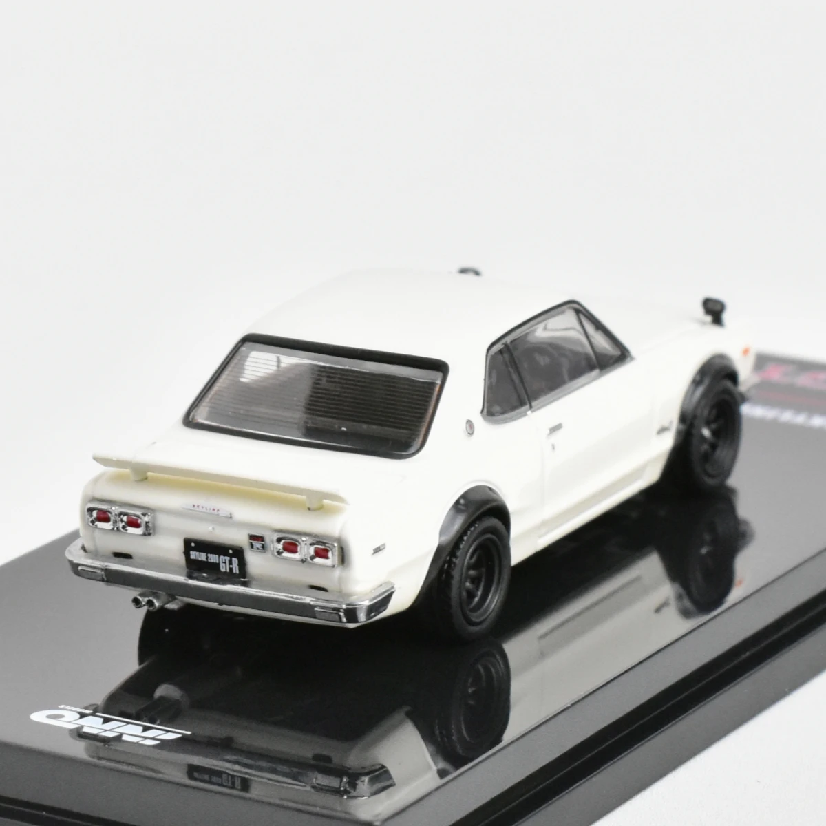 INNO 1:64 2000 GTR GT-R KPGC 10 Diecast Model Car