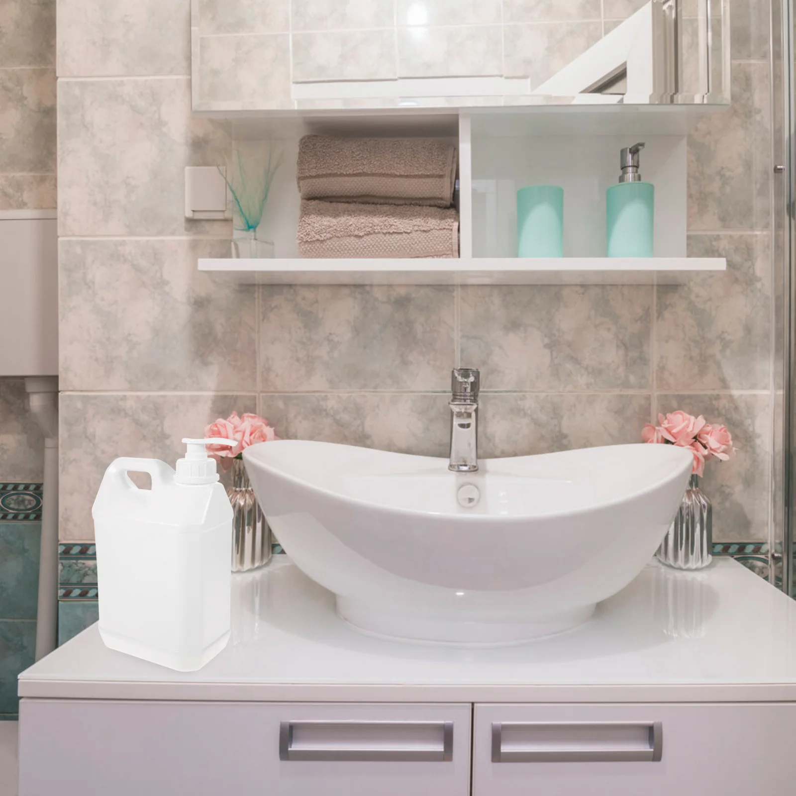 

2.5L Press Pump Bottle Sterilization Liquid Plastic Soap Cosmetics Storage Container Leak Proof Reusable Refillable Eco Friendly