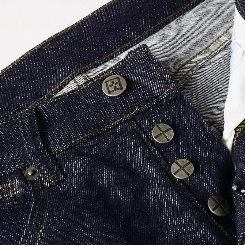Jeans High Street blu scuro da uomo in ottone con lettere ricamate Pantaloni skinny slim fit micro-stretch Pantaloni alla moda per tutti i fiammiferi