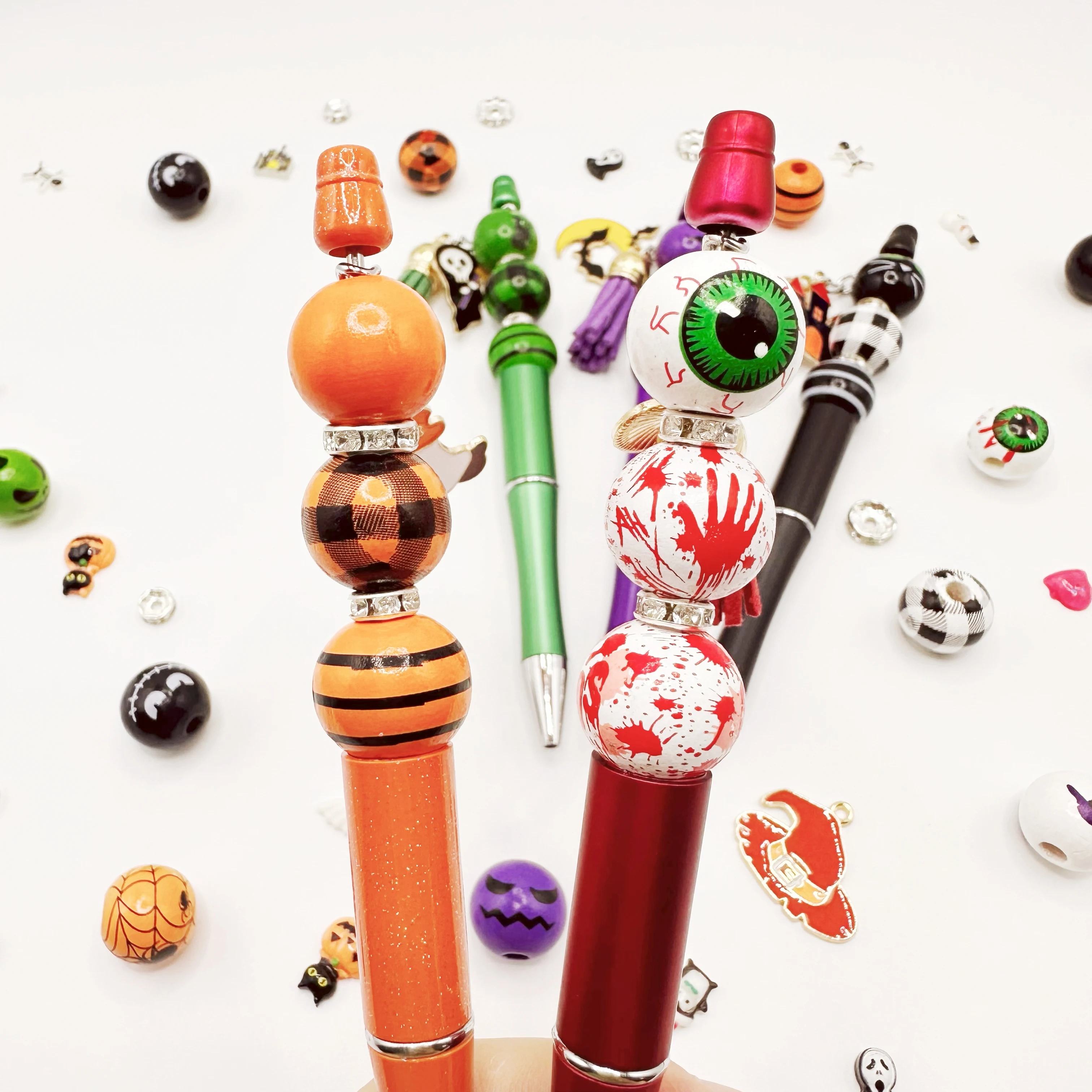 5 قطع من قلم حبر جاف مطرز يدويًا على شكل Ghostface للهالوين ومجموعة شرابات من الخرز الخشبي، مستلزمات المكتب والدراسة #4