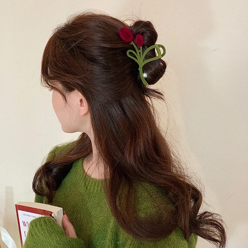 大きなベルベットチューリップヘアクリップ爪女性のためのエレガントなサメクリップファッションガールヘアクランプ
