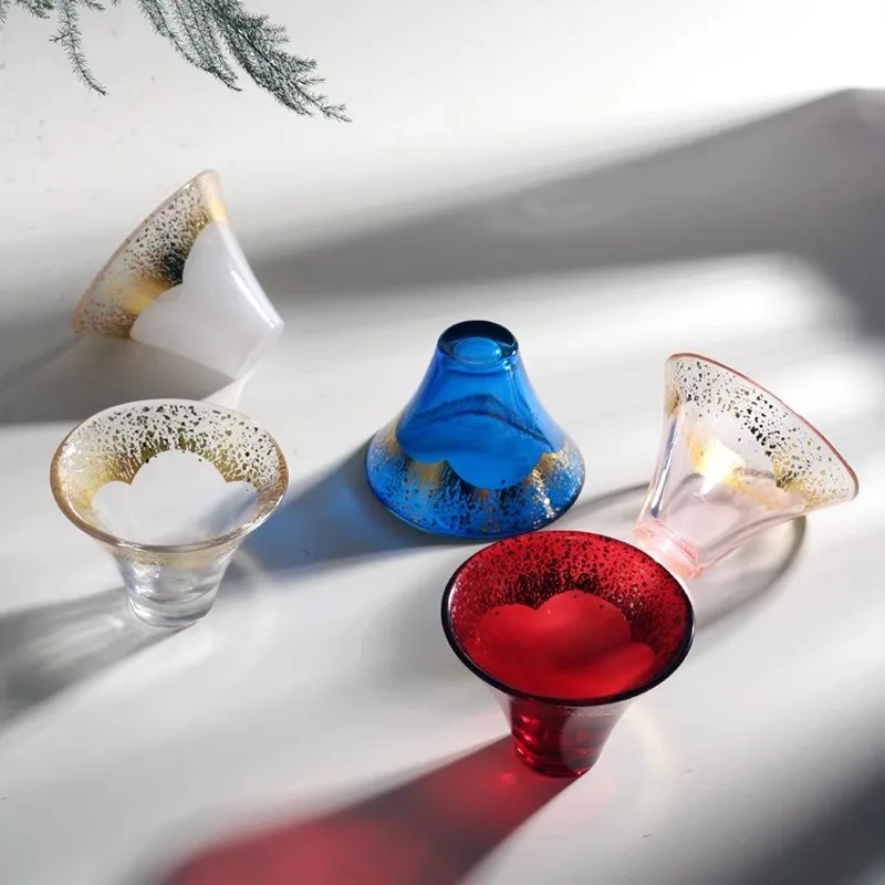 

Mount Fuji Cup Золотая фольга Хрустальное стекло Sake Cup Премиум Японская деревянная коробка Светлый роскошный маленький бокал для вина Высококачественный подарок