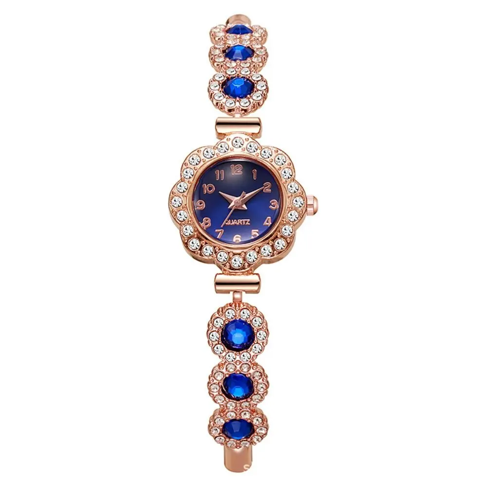 Elegant Women's Bracelet Watch Exquisite Portable Ladies Business Watches Simple Pull Type Rhinestone Quartz Watch