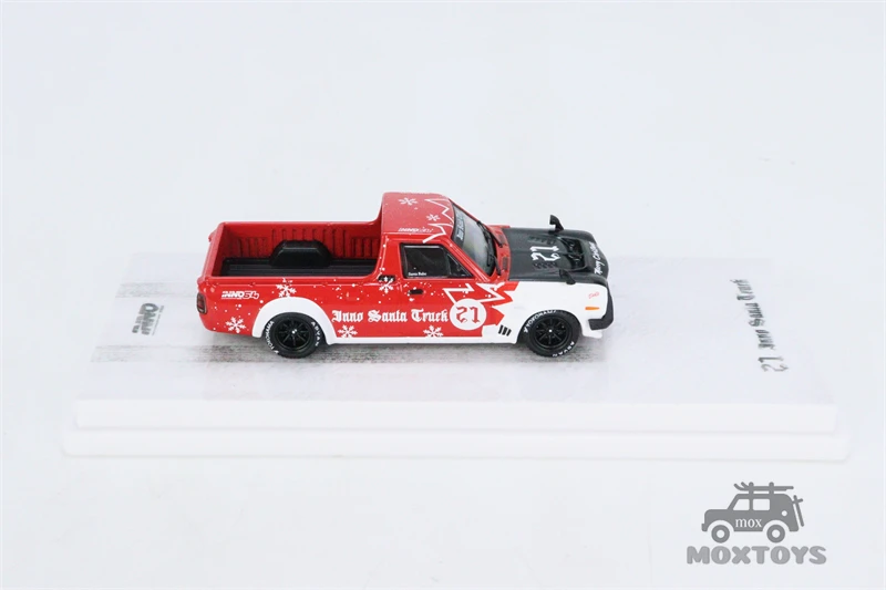 ミニチュアアクションフィギュア,1:64 nissan sunny hakotora 2021,クリスマスメイド,高品質の合金人形,車の装飾モデル,おもちゃ