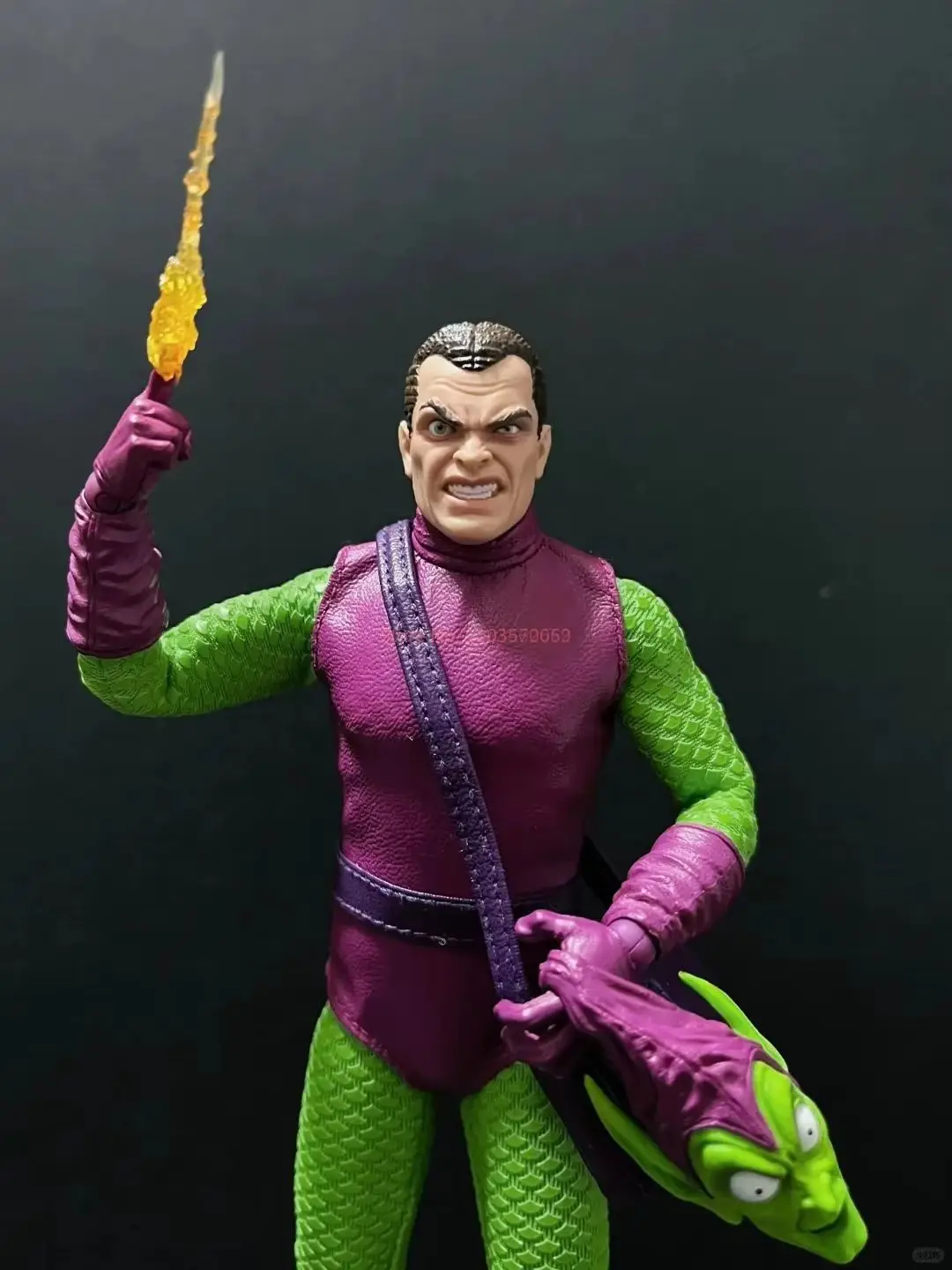 Original 1/12 Mezco Homem Aranha vilão clássico Green Goblin edição de luxo acende figura de ação de 6 polegadas modelo brinquedo presentes