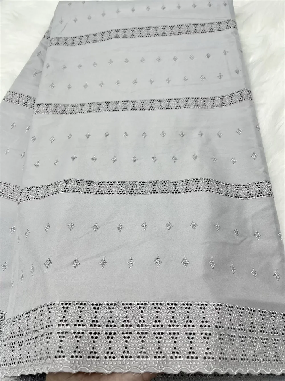 

Fashion 5 Yards High-end African Momen/Men Lace Fabric Tribute Silk Lace Swiss 100% Cotton Lace In Switzerland Fabric For Dress