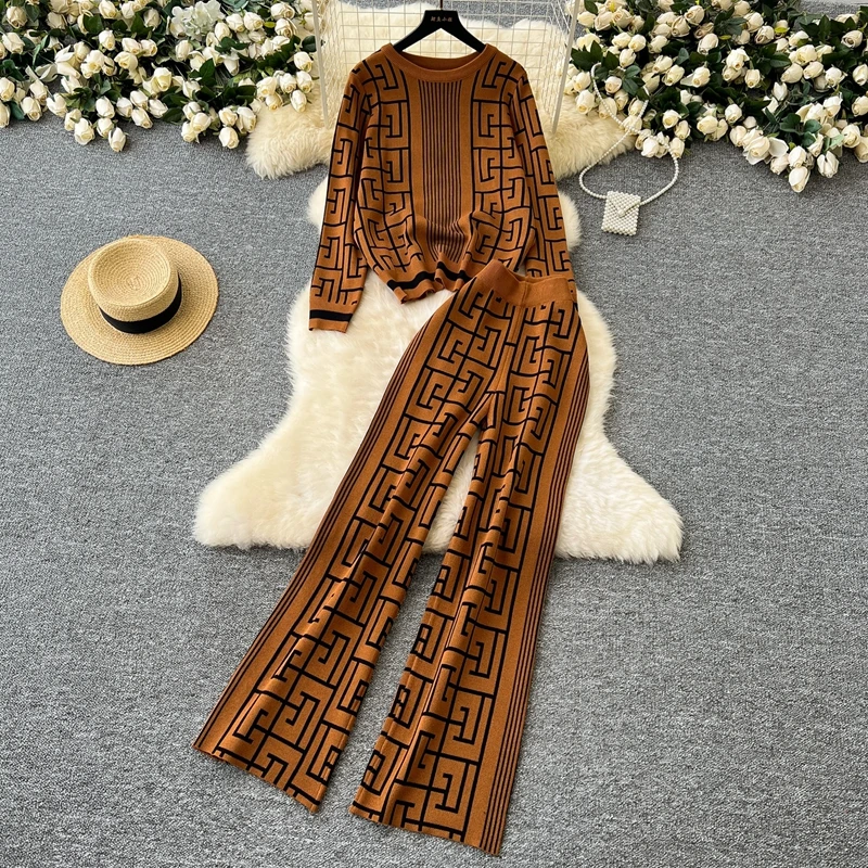 Fashion Geometric Maze Print Round Neck Versatile Long Sleeve Knitted Sweater And High Waisted Pants Two Piece Set