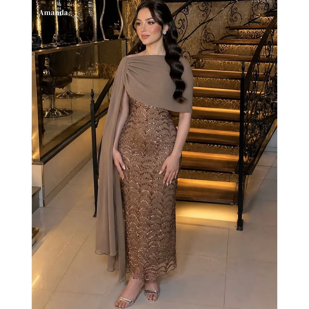 Vestido de fiesta midi Amanda personalizado color taupe con cuello barco y lentejuelas, capa de gasa drapeada, corte ajustado, elegante, modesto y formal.