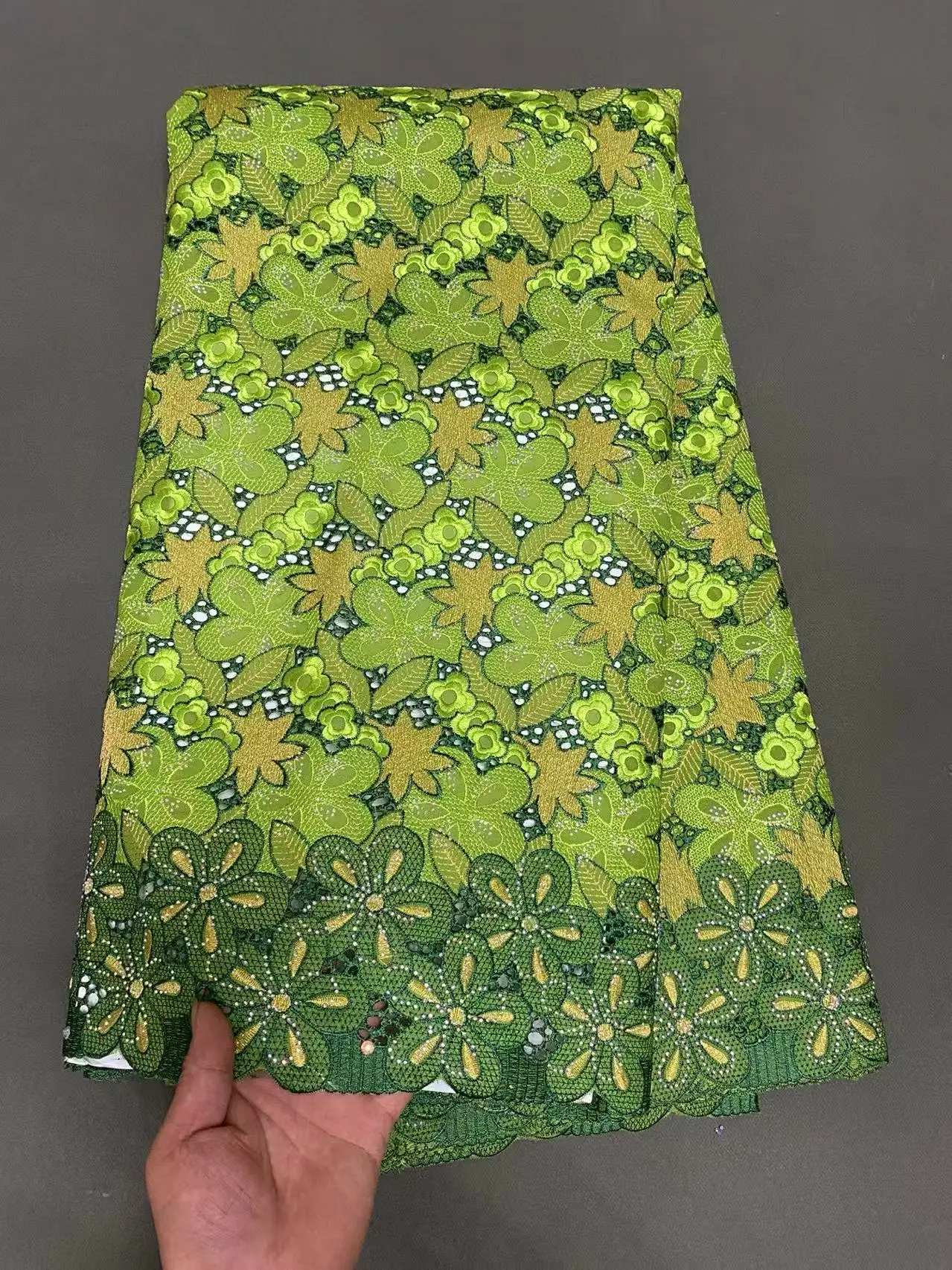 

Швейцарская вуаль кружева в Швейцарии с 3D цветочной аппликацией и камнями 2025 супер качественная африканская кружевная ткань для свадебного кружевного платья