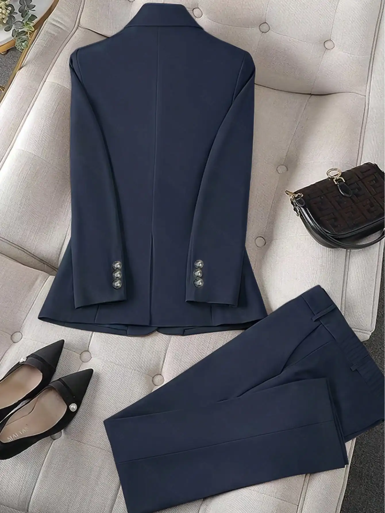 Effen kleur, enkele knoop, lange mouwen, vest met enkele rij knopen, tweedelige set