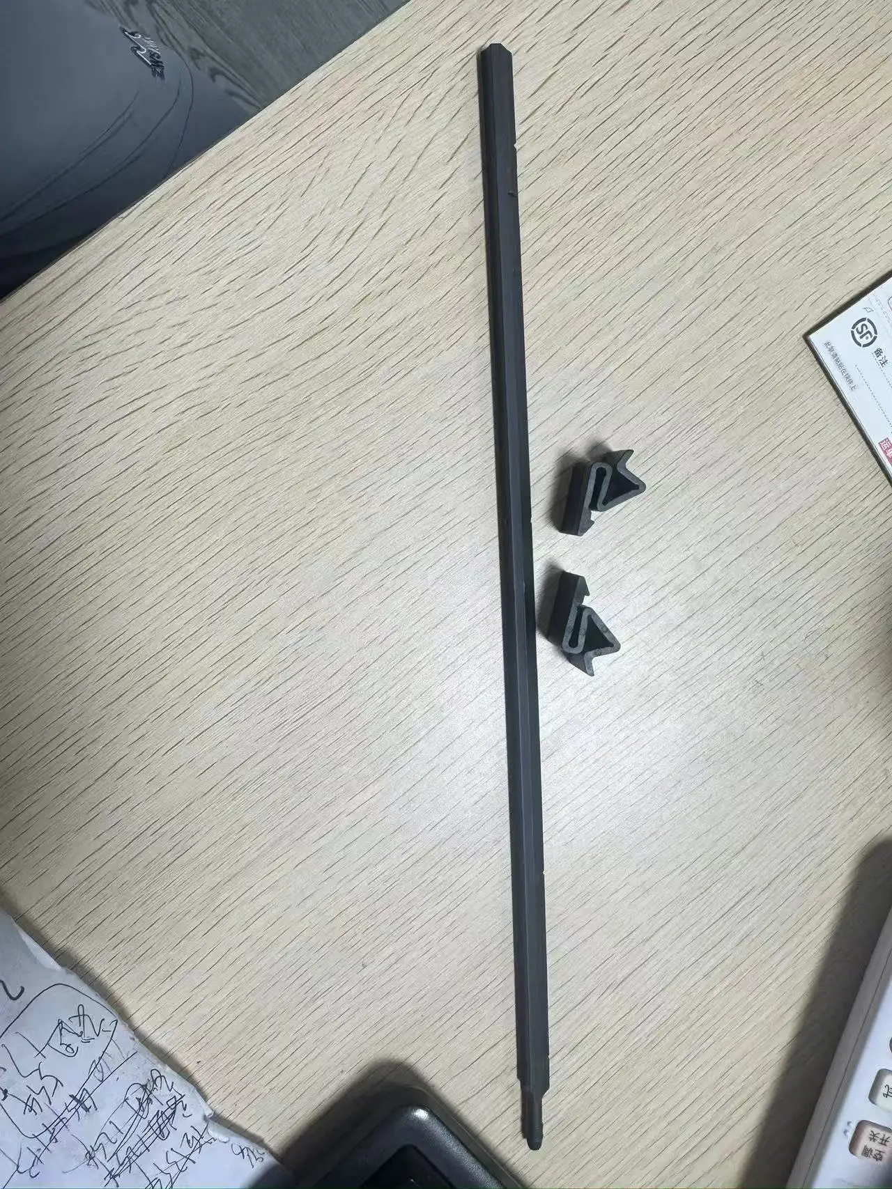 

1800278 1798490 1534038 Подходит для стеклоочистителя грузовика SCANIA OEM 2657197 1541106 2828235 2848235 1780246 L 700 мм