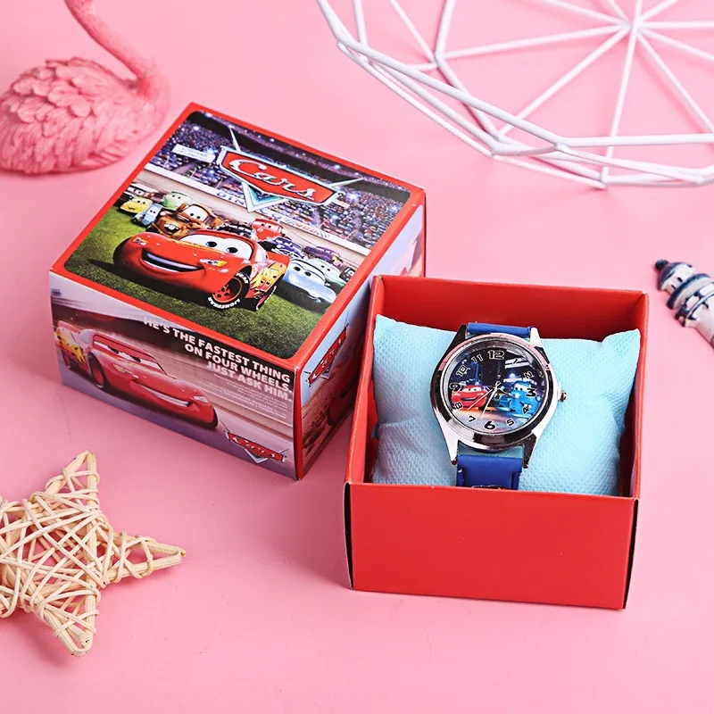 Patrón de estilo aleatorio con caja Disney Mickey reloj para niños figura de anime Minnie Spiderman reloj de cuarzo reloj para niños regalos de cumpleaños