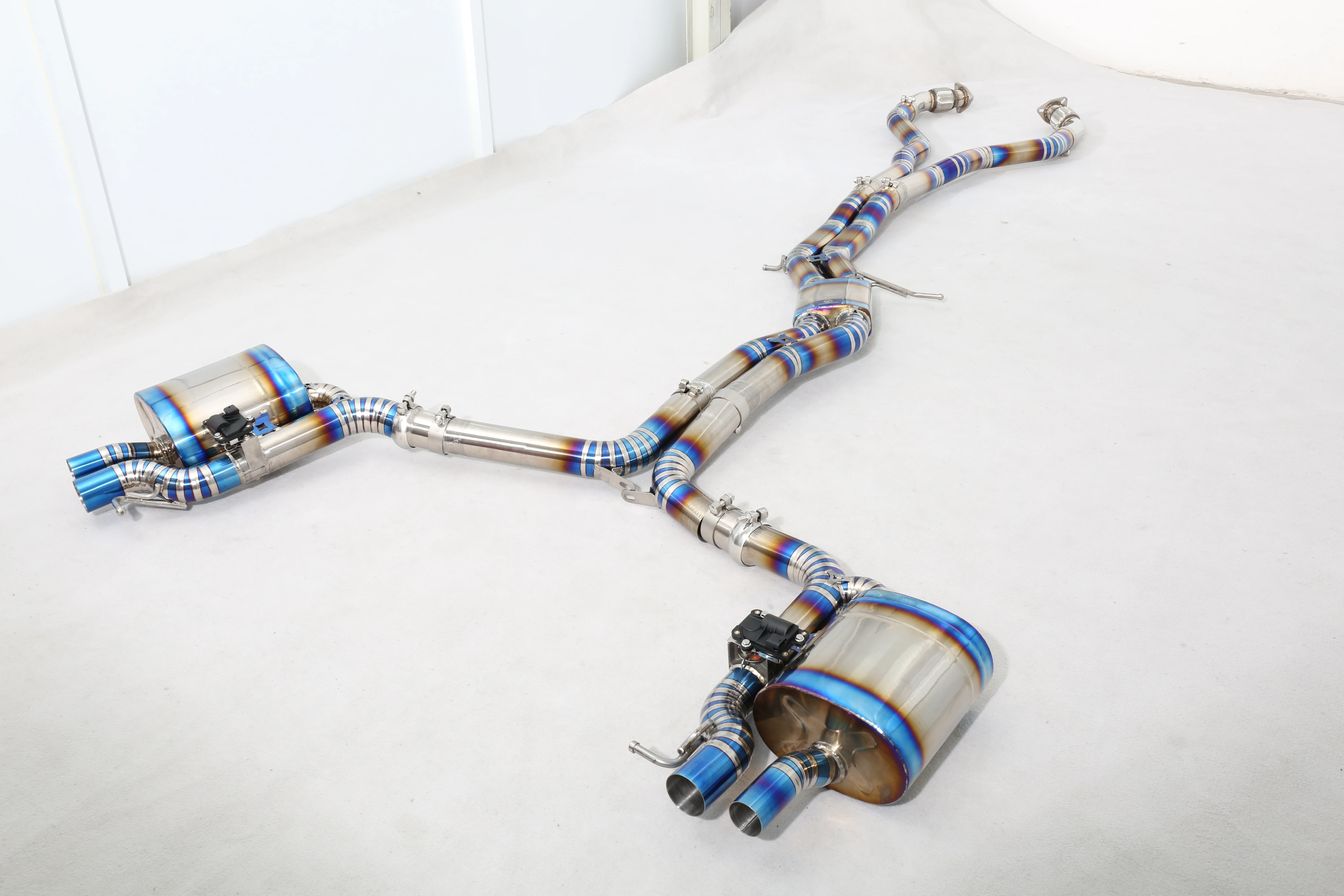 Factory Customization 304 Stainless Steel/Titanium Valved Exhaust System Designed for  RS5 B9 2.9T EA839