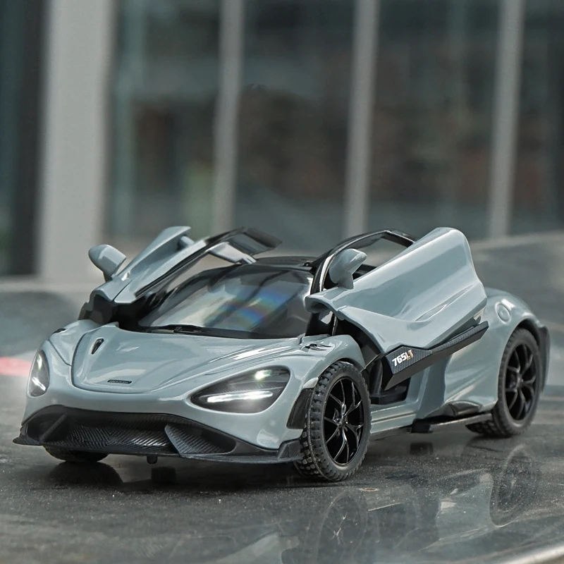 1:32 Mclaren 765LT Supercar Series Metal Alloy Diecast Model Car Sound And Light Mini GT High Quality Decorative Trendy Ornament