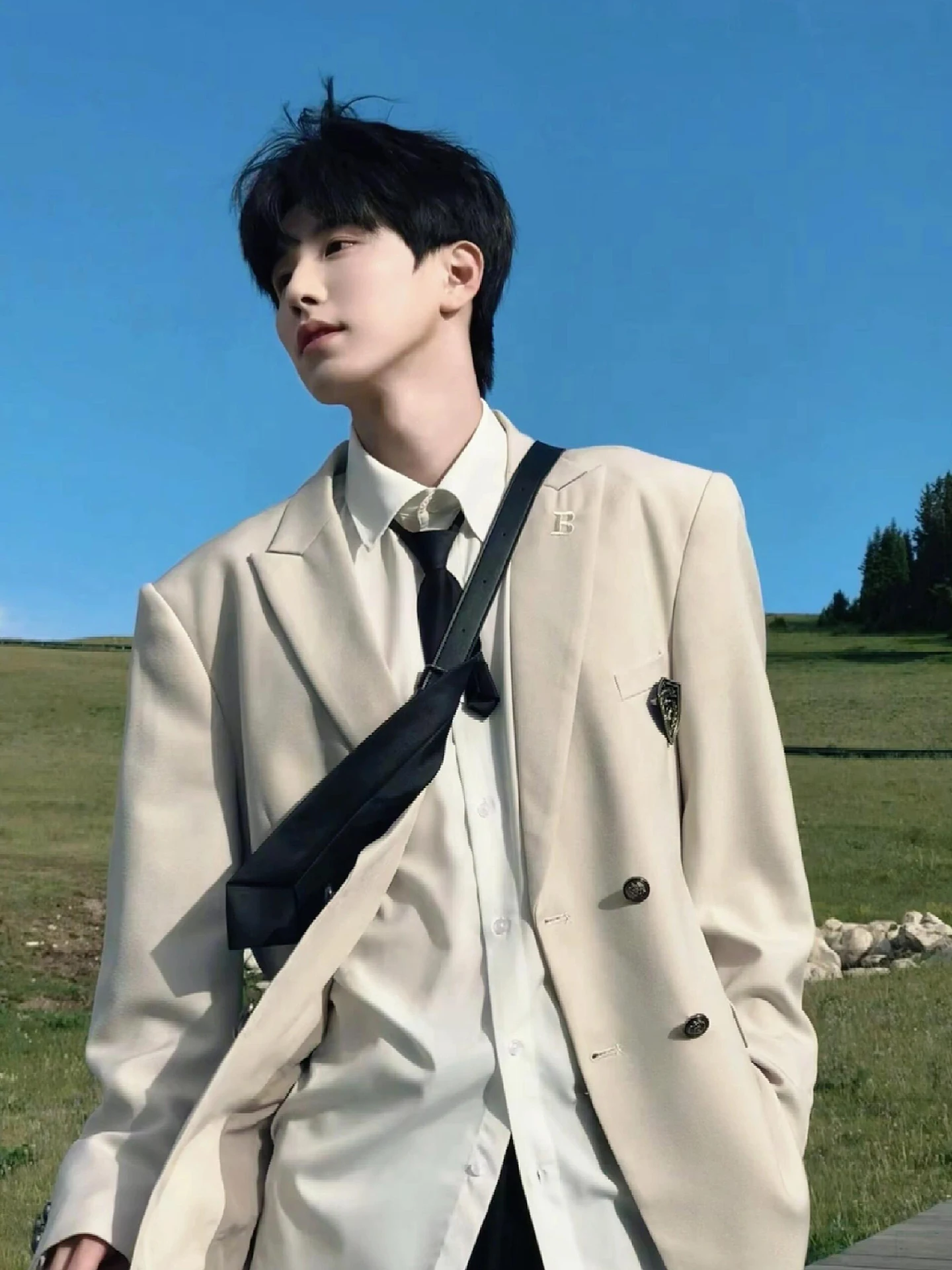 

Casual Double-Breasted Suit Jacket Youthful Versatile Autumn Winter Two-Tone Uniform Outerwear for Teens in Soft Beige