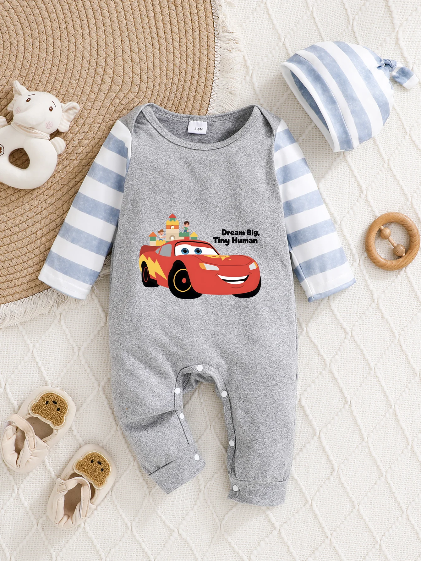 

【Официально авторизованный】 Комбинезон с капюшоном Disney McQueen | Удобная ткань Playful Castle-McQueen Print