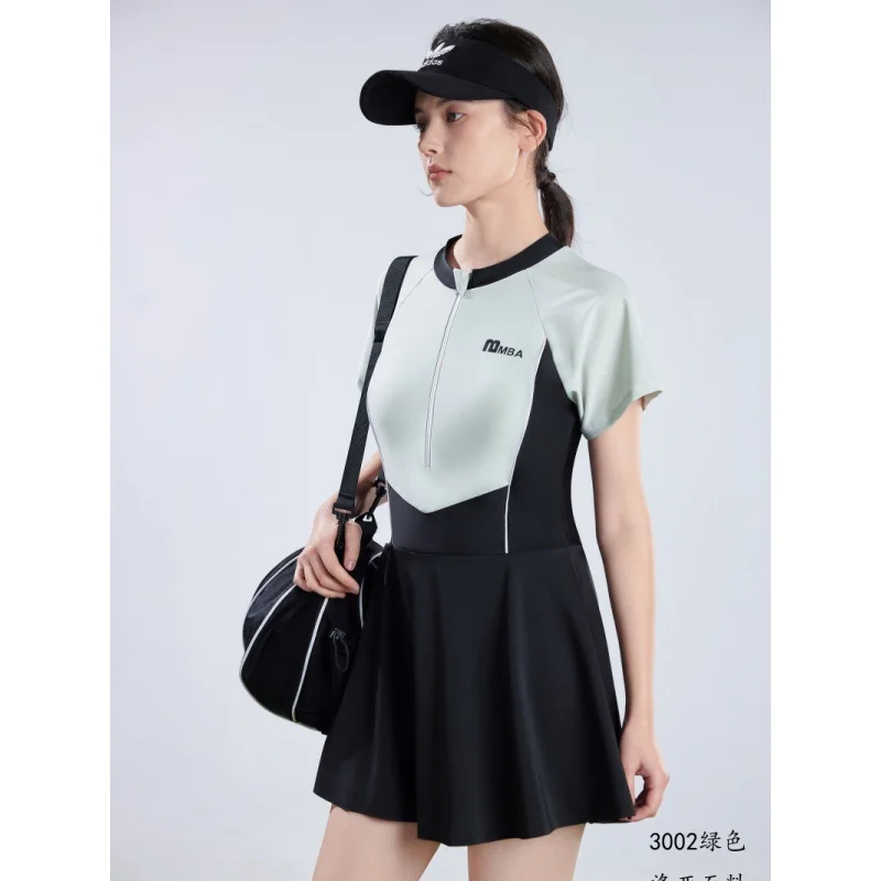 Minsu 2025 Nuevo traje de baño de una pieza Estilo deportivo Poliéster Conservador Piscina Cremallera Fácil de usar 3002 Estilo de estudiante