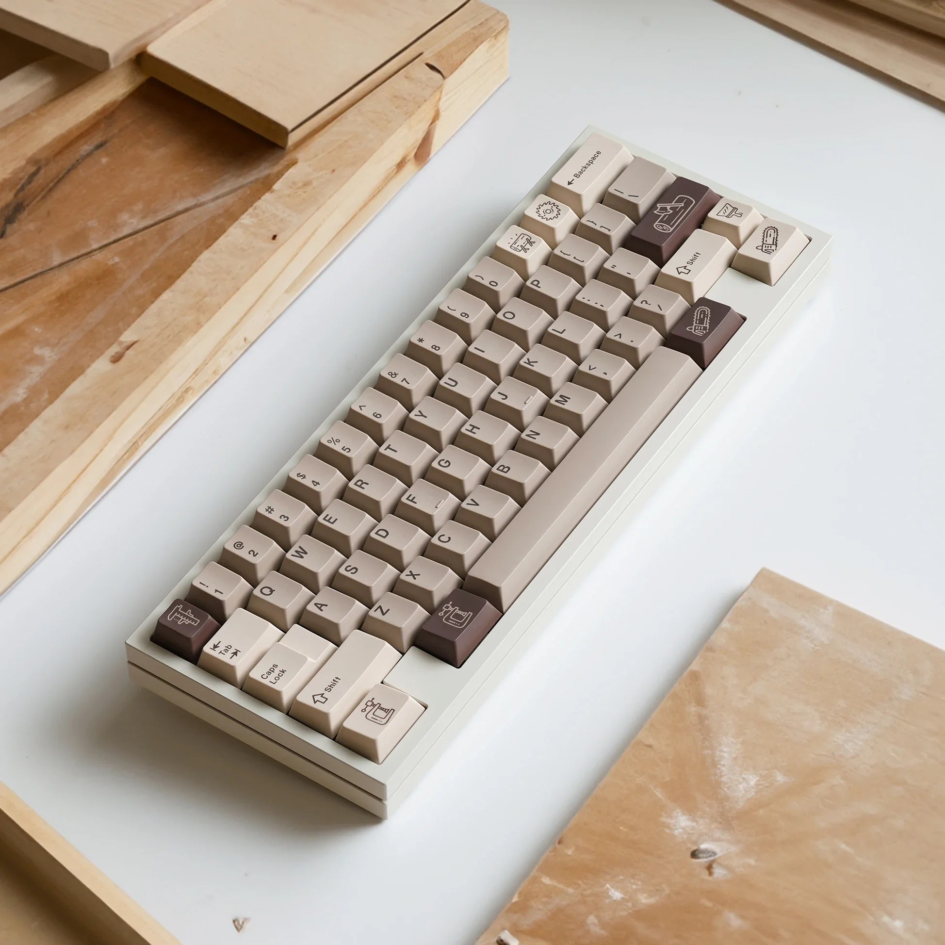 

JKDKeys Carpenter коричневый вишневый профиль PBT колпачок для механической клавиатуры 61, 68, 104, 75, 87, 980 Cherry MX