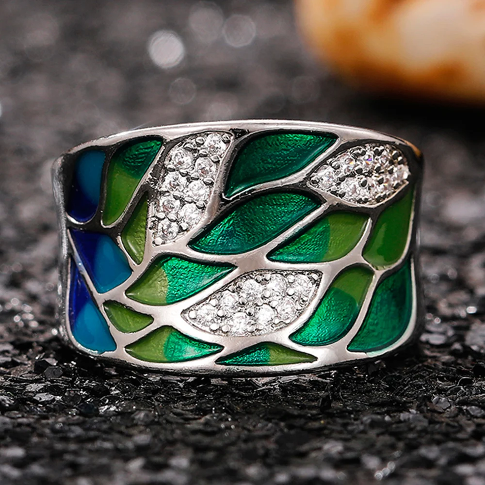 Huitan Persönlichkeit Emaille grünes Blatt Design Frauen Fingerring breite Band Vintage weibliche Ringe für Party Phantasie Geschenk Luxus schmuck