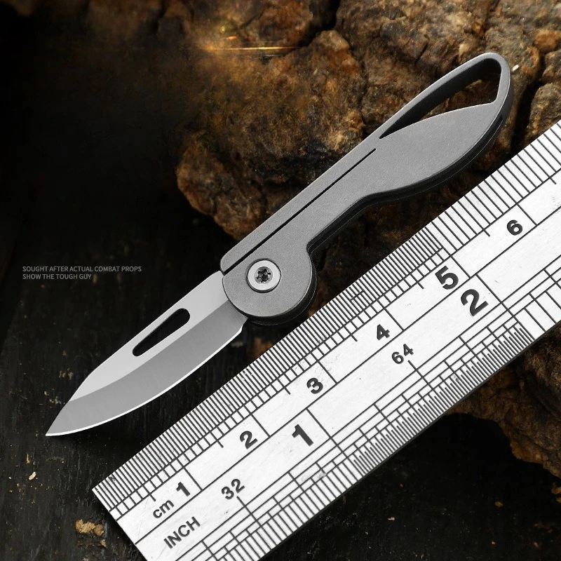 سبائك التيتانيوم عالية الجودة في الهواء الطلق سكين صغير قابل للطي مريحة التخييم والمشي لمسافات طويلة سلسلة المفاتيح المحمولة EDC أداة الجيب