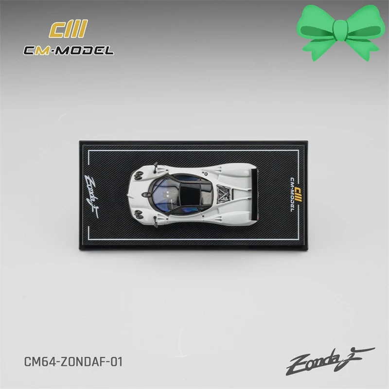 

Коллекционная модель автомобиля CM MODEL 1:64 Pagani ZondaF, жемчужно-белый цвет, из сплава.