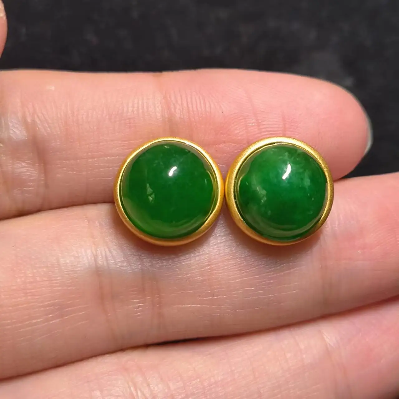 1pcs/lot natural emerald stud earrings jade Full green S925 sterling silver in gold Matte Simple vogue classical exquisite taki