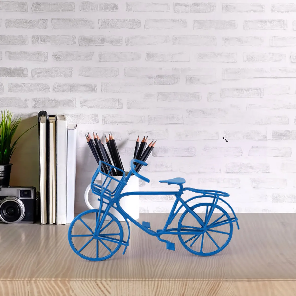 

Miniature Metal Bike DIY Decoration Craft for Dollhouse Micro Landscape Ornament Creative Desk Decor Home Office Bedroom Blue