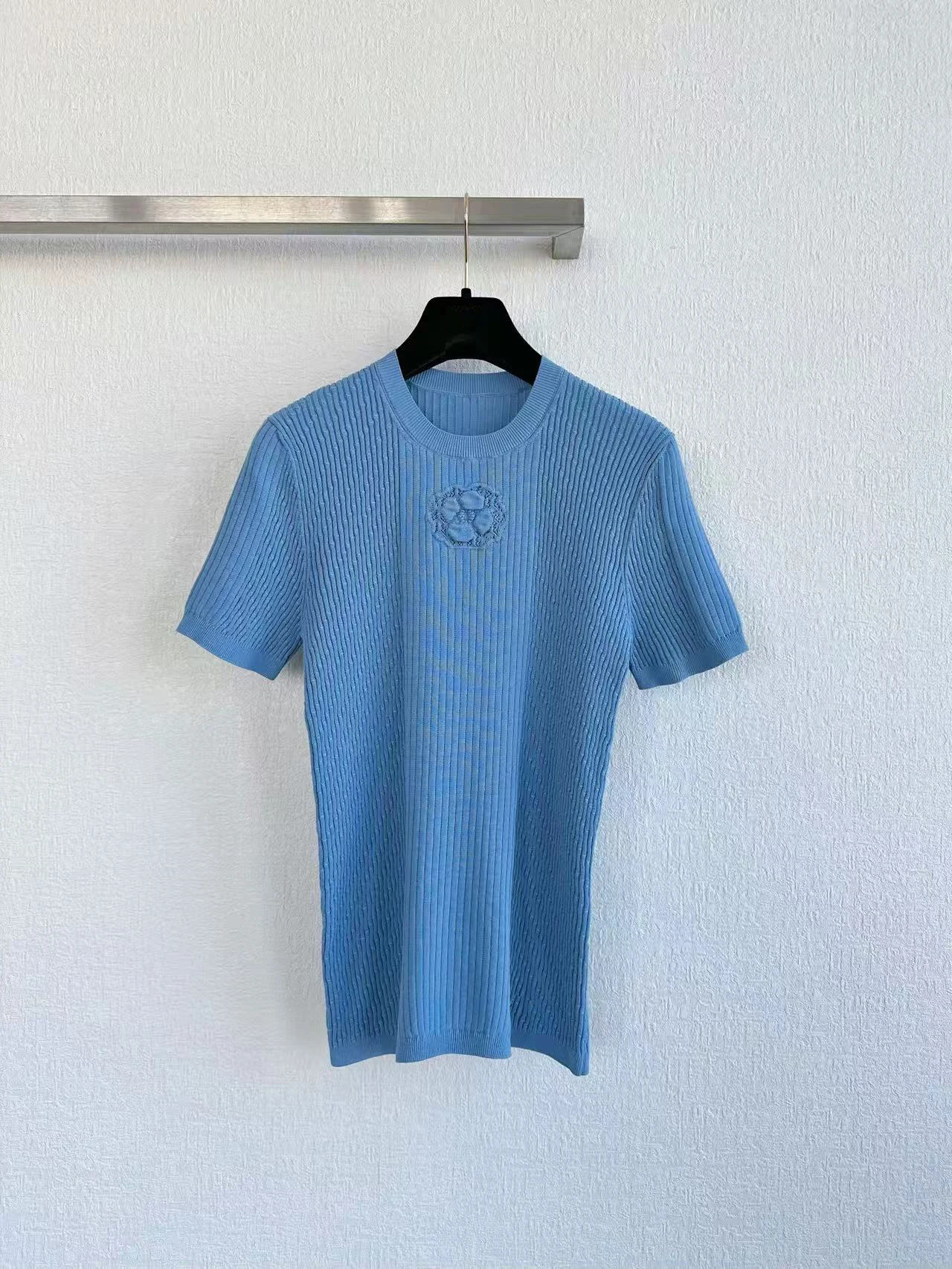 

Luxury brand 26C spring new style Cotton embroidered striped top with double C logo at the hem high quality