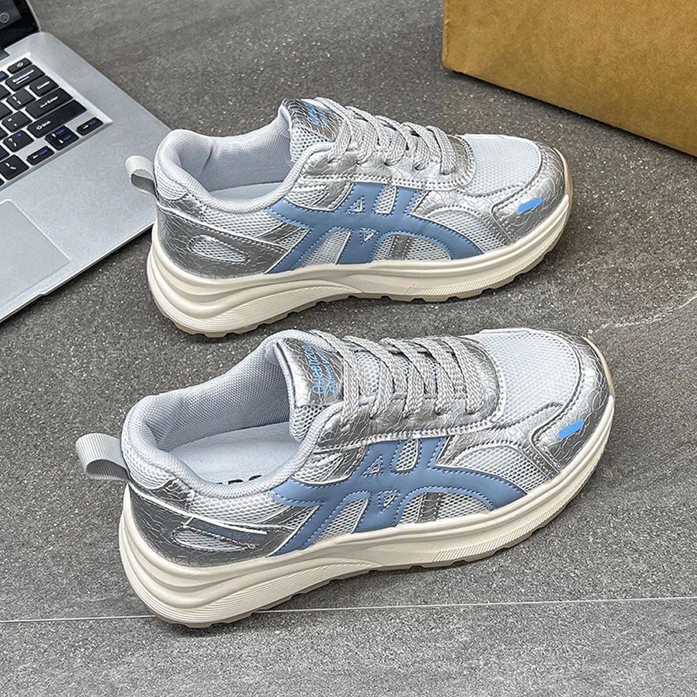 ربيع الخريف جلد ناعم شبكة أحذية رياضية نسائية عادية سميكة القاع المألوف خفيفة الوزن زيادة الارتفاع الأحذية