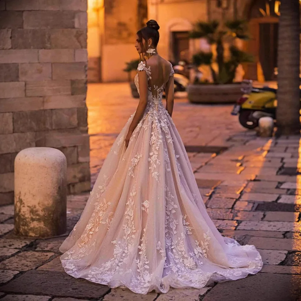 

Wedding Dress Court Romantic Retro Refined Handmade Lace Embroidery Trailing Lightweight