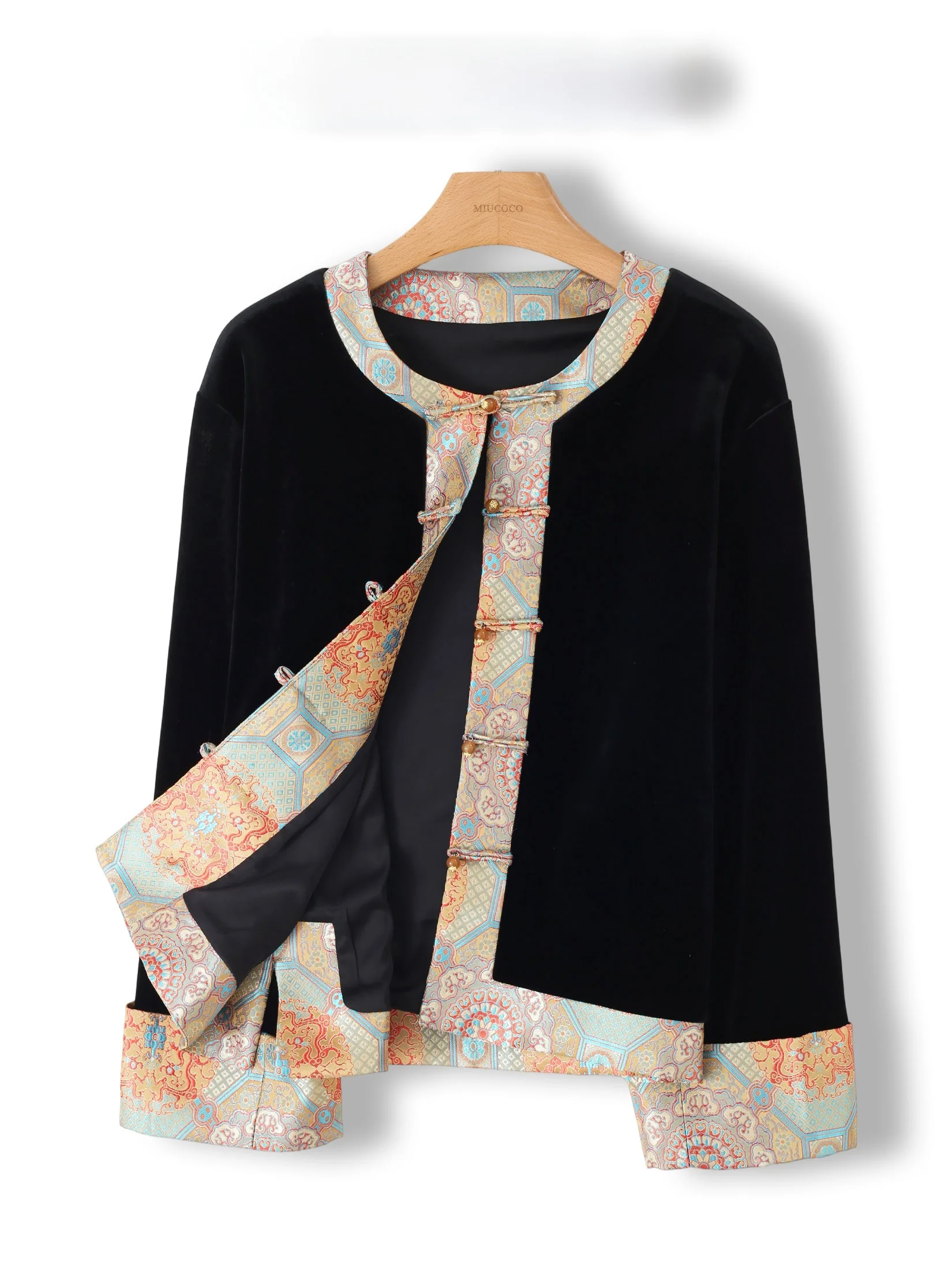 

New Chinese Style Velvet Jacket Women's Retro Buttoned National Trend Top Splicing Silk Velvet Outerwear Ladies Premium Feel
