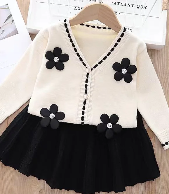 2024 Girls Set New Sweater Short Skirt Childrens Fashion Four Blossom Cardigan Korean Baby Girl Dress