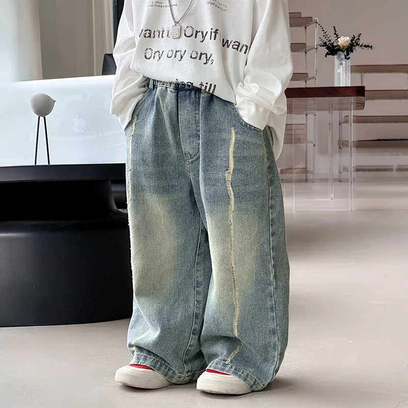 Baby autumn pants boys autumn version of Korean children\'s wear 2024 new pants in the wear-and-tear jeans trend