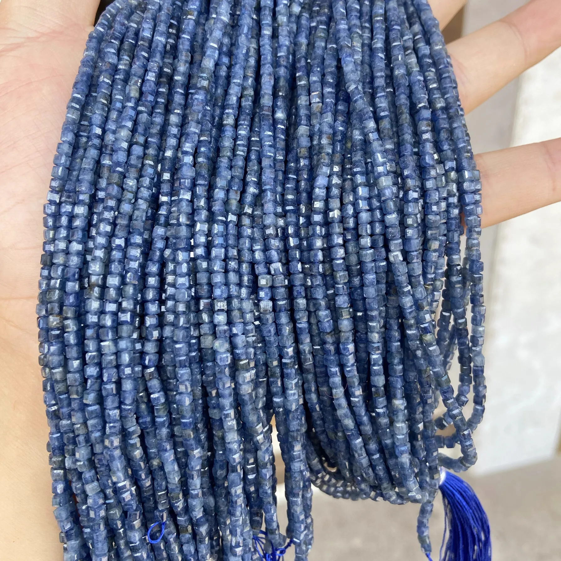 

Sapphire faceted square 3mm blue wholesale for DIY jewelry necklace 38cm LOOSE BEADS