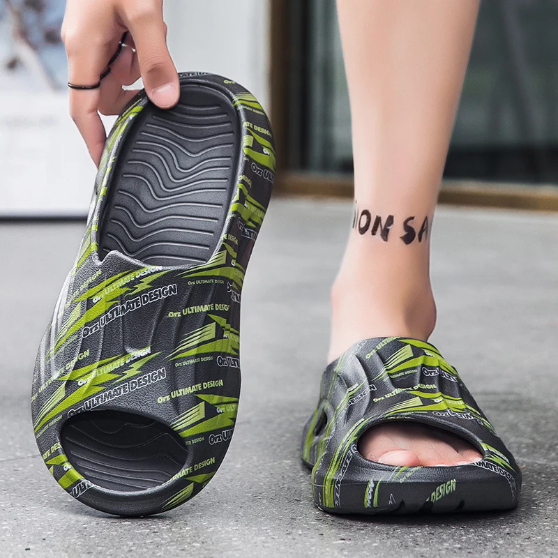 

2025Summer Refreshing Breathable Comfortable High-Quality Digital Heat Transfer Thick-Soled High-Quality Men's Sandals39-46