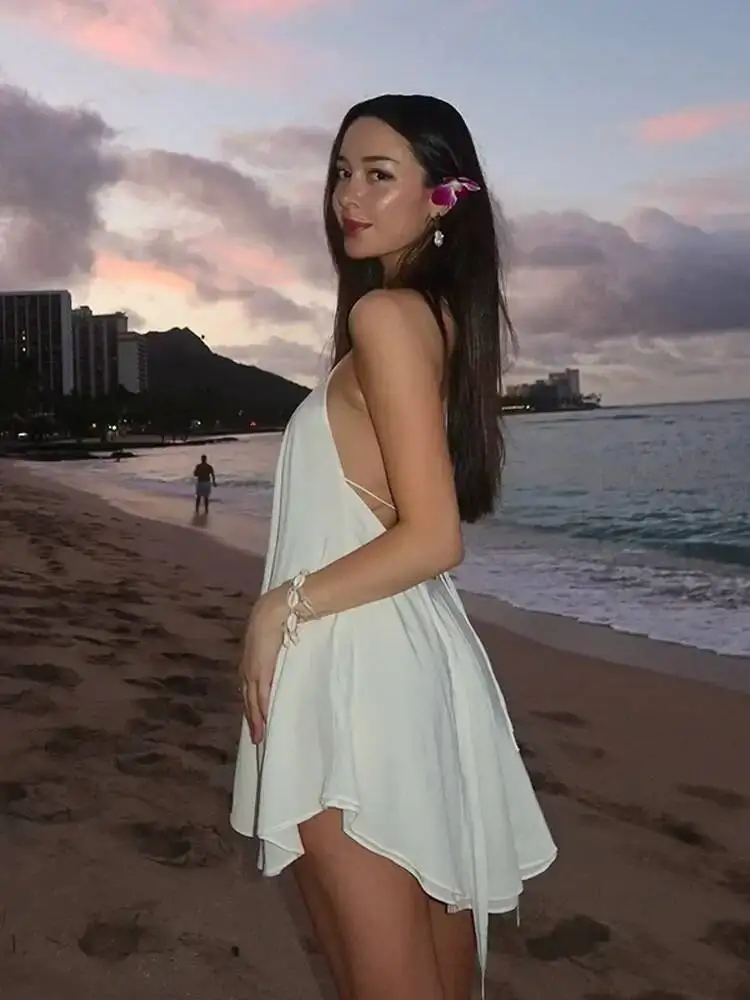 فساتين نسائية مثيرة مكشوفة الأكتاف للحفلات لعام 2025 فستان شاطئ أنيق بدون أكمام مفرغ بدون ظهر فساتين صيفية للسيدات في الشارع العالي