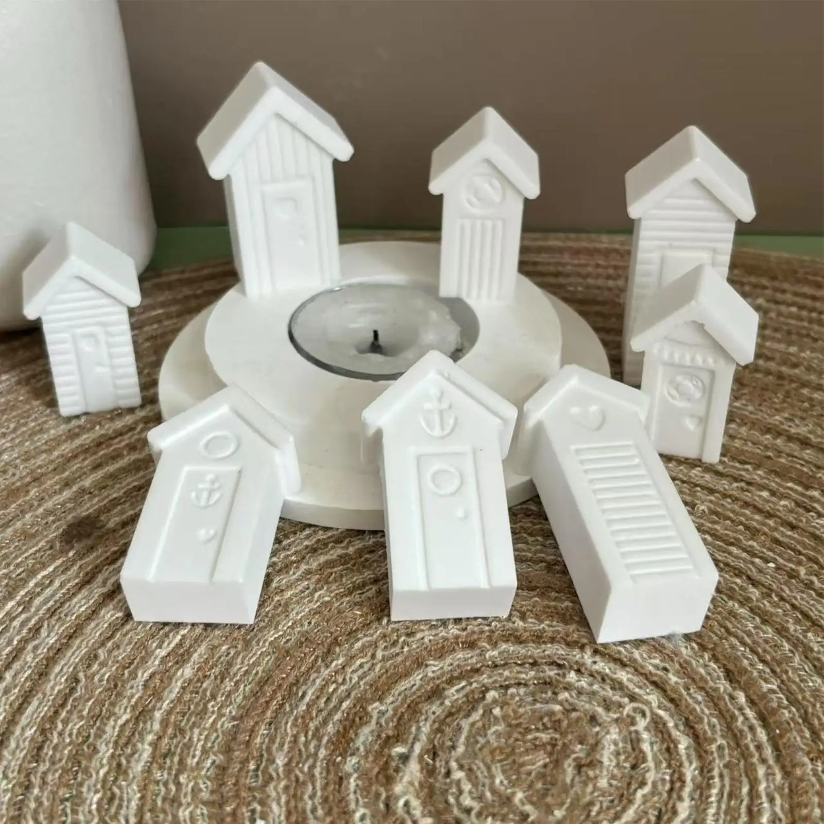 

House Silicone Mold Silicone Christmas Mold 8-Slot Plaster Casting Mould for Soap Candle Making Baking Fondant Crafting Supplies